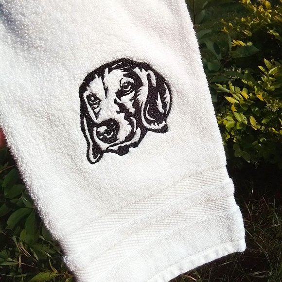 BEAGLE hand towel - Embroidered BEAGLE white hand towel - Gift for Beagle owner - Picture 4 of 7